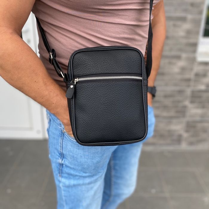 Чоловіча сумка барсетка через плече чорна стильна універсальна