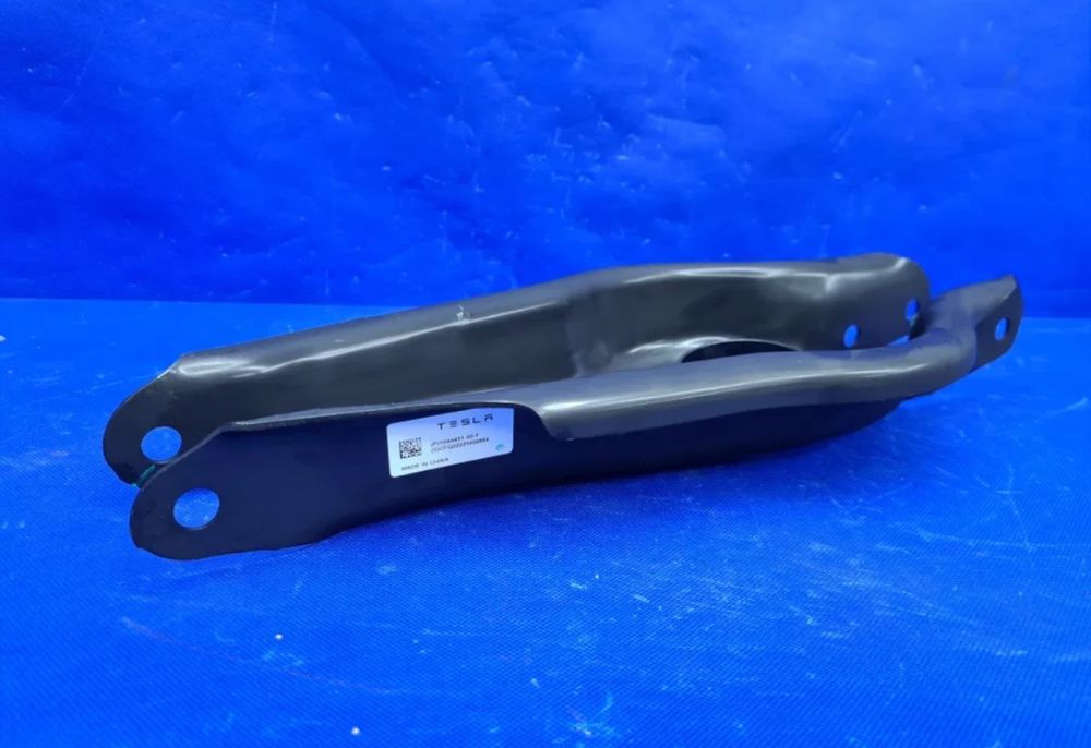 Braco controlo suspensao traseira Tesla Model 3
