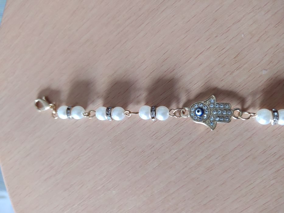 Pulseira prateada Mão de Fatma e olho com pérolas NOVA