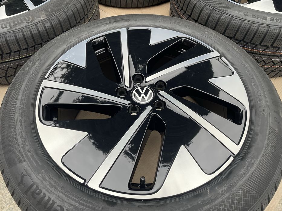 Диски VW ID7 R19 з зимовими шинами