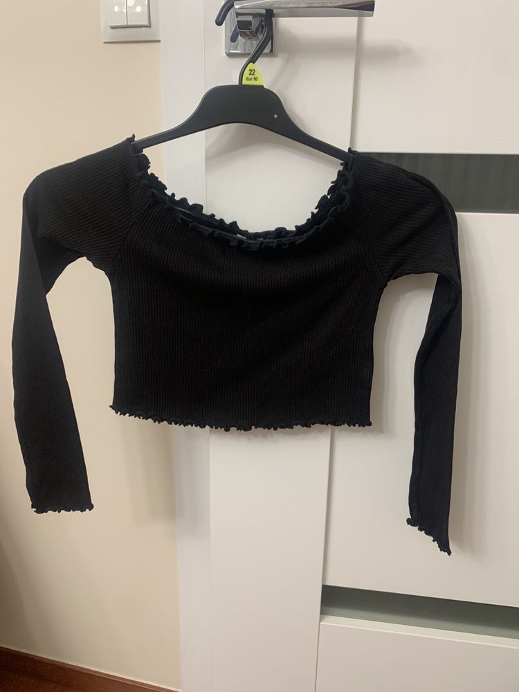 Bluzka XS H&M czarna z odkrytymi ramionami
