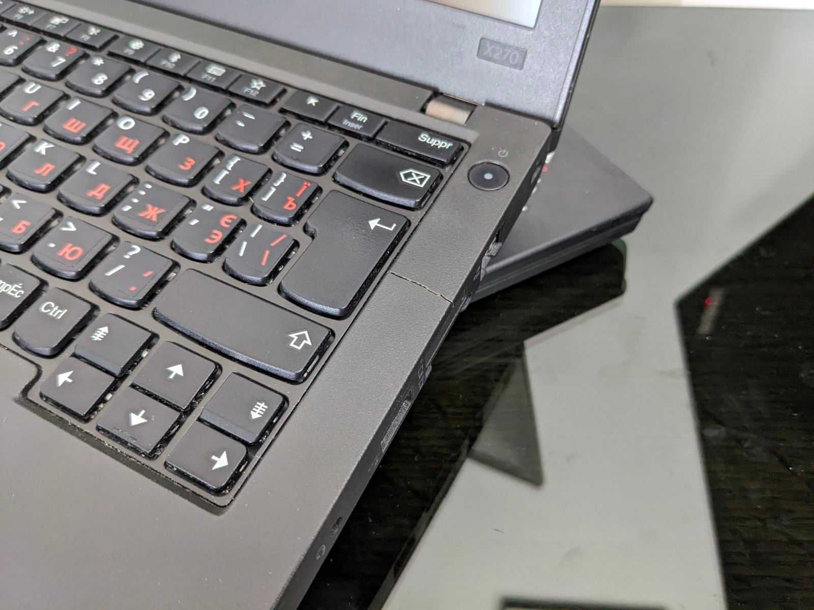 Тонкий та легкий - легендарні Lenovo ThinkPad X270 - Розпродаж ціна