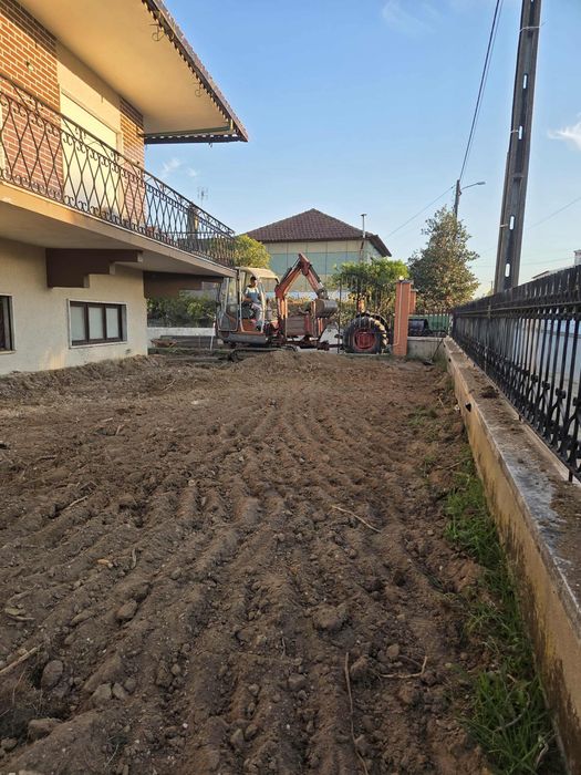 Serviço limpezas terrenos/jardins