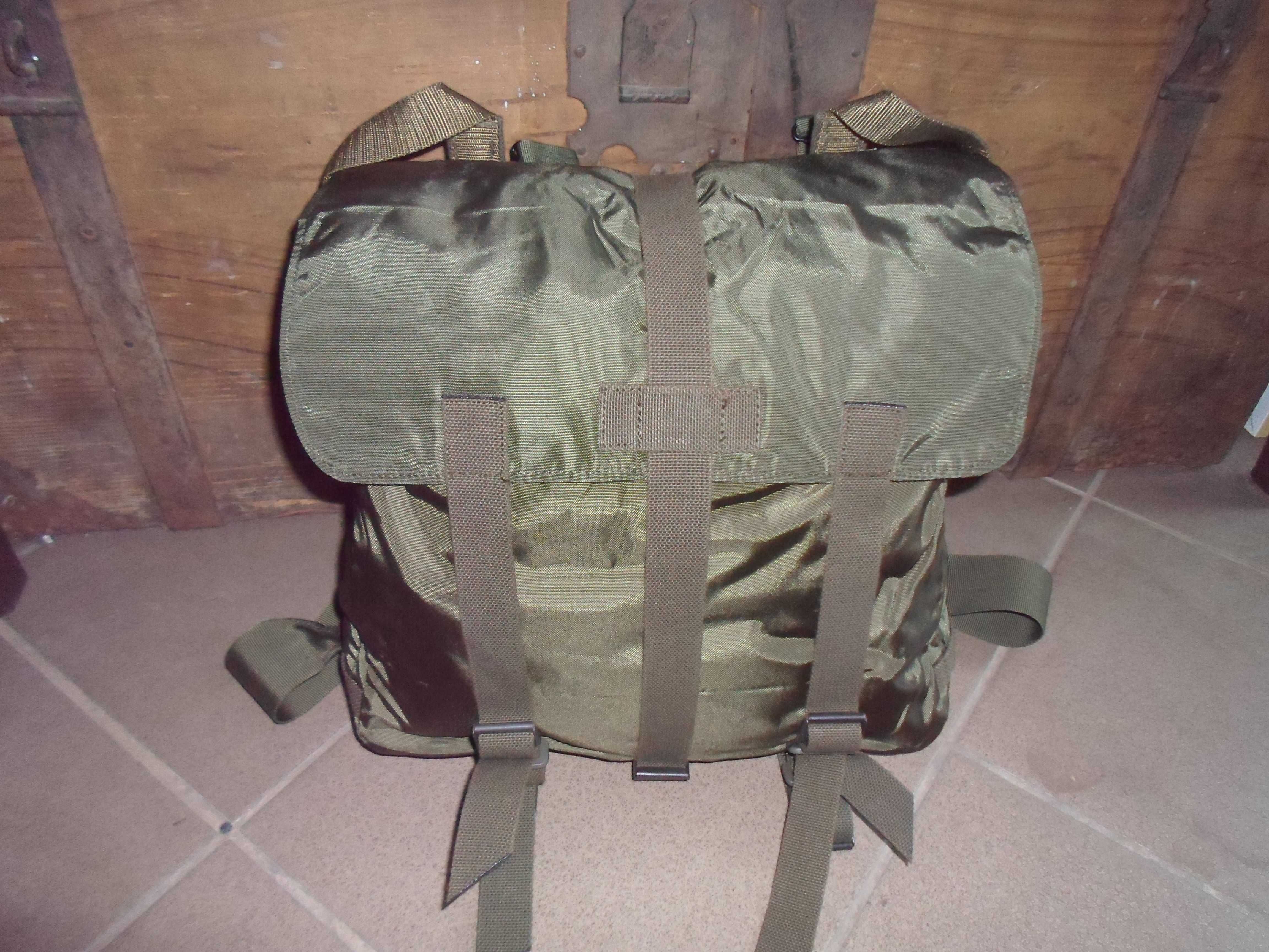 Plecak "Kostka" Wojskowy Austria 20L Olive Nowy / lata`80