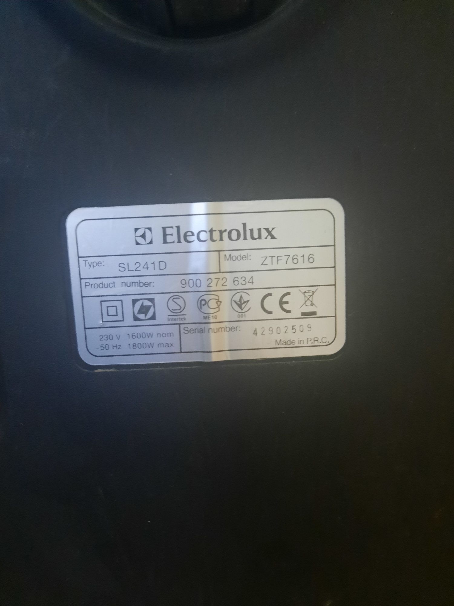 Продам свой пылесос electrolux ztf 7616