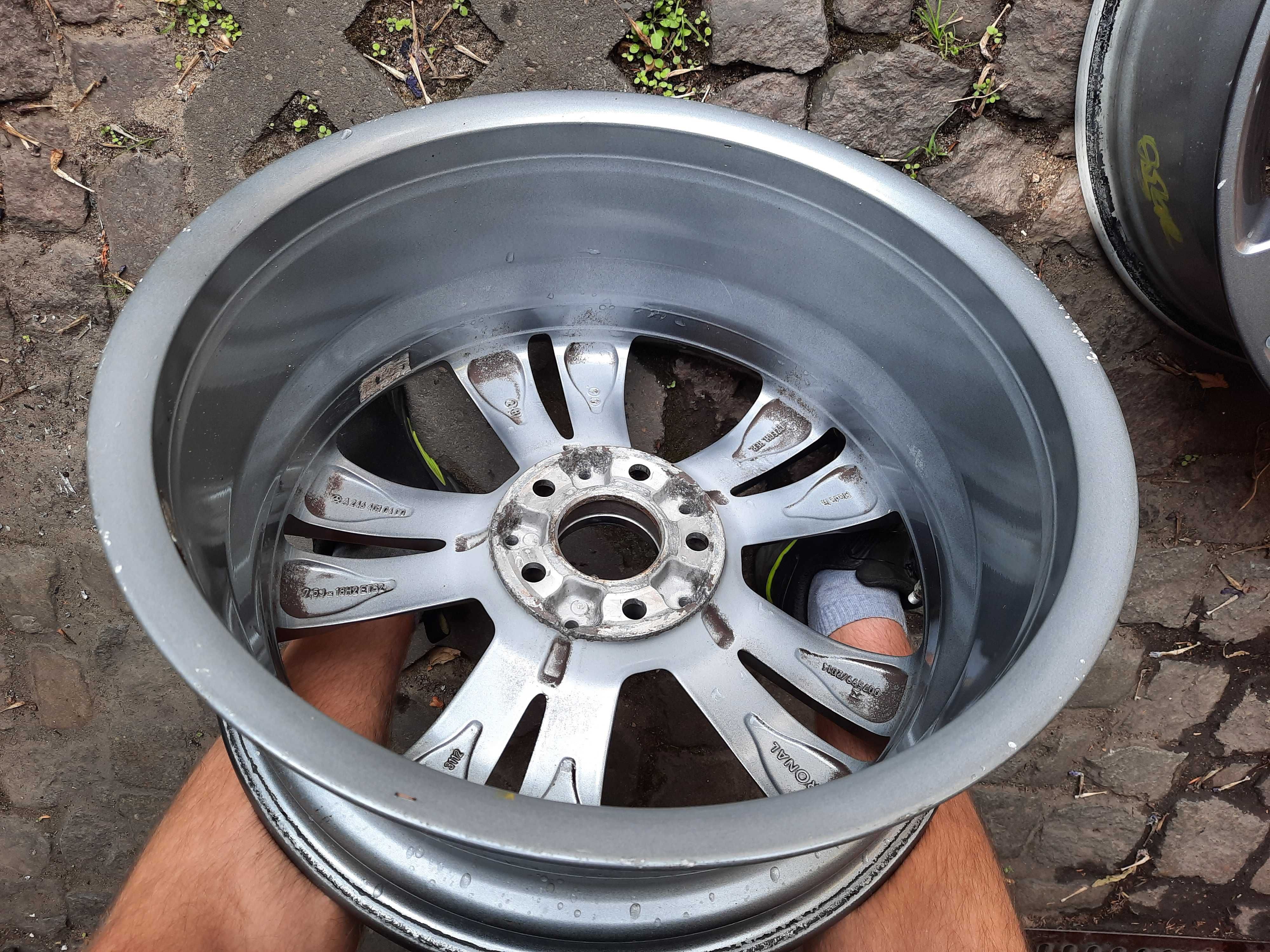 Oryginalna felga aluminiowa z czujnikiem MERCEDES w246 18" 5x112 ET 52