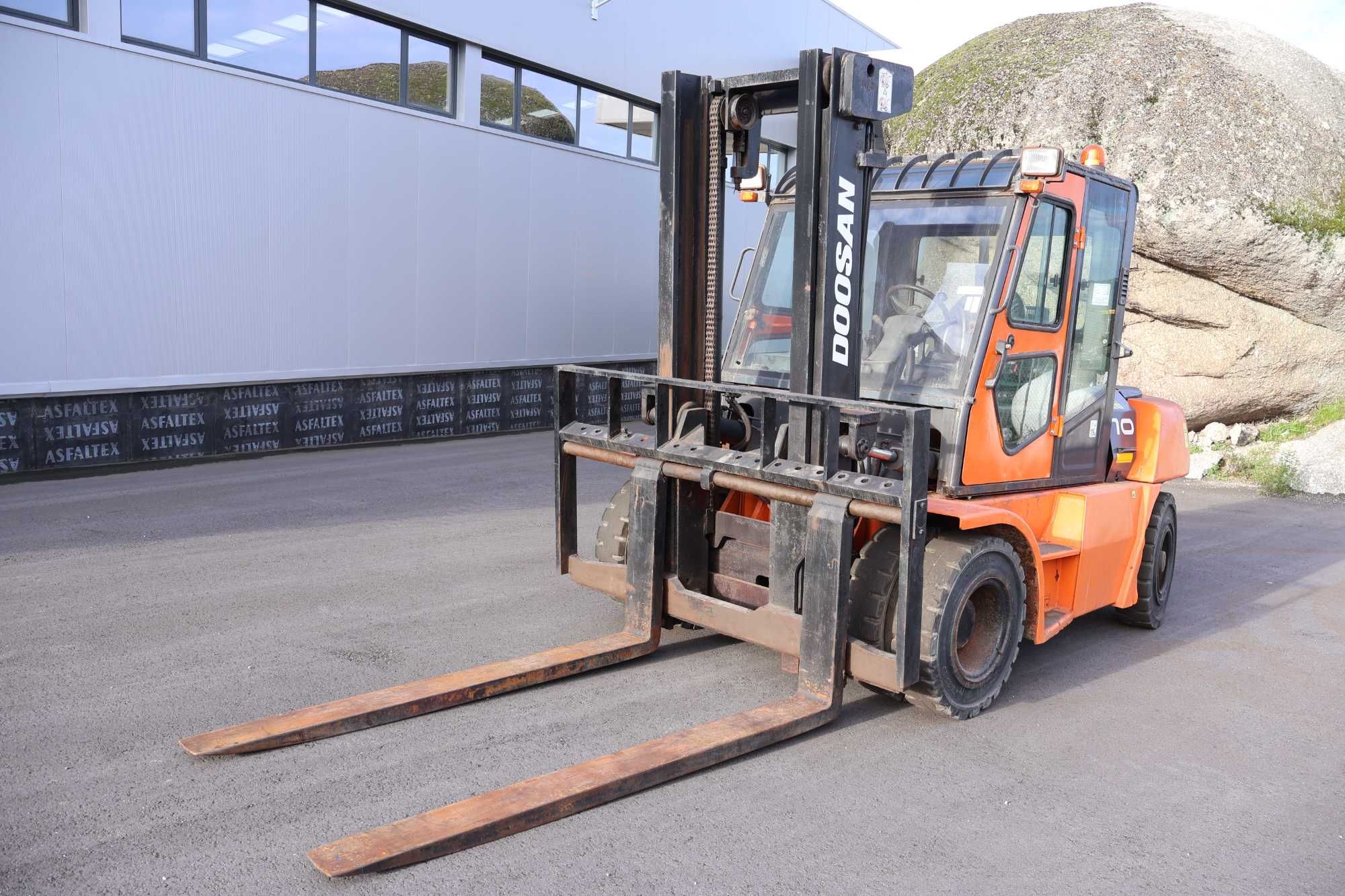 Empilhador DOOSAN D70S 7Ton