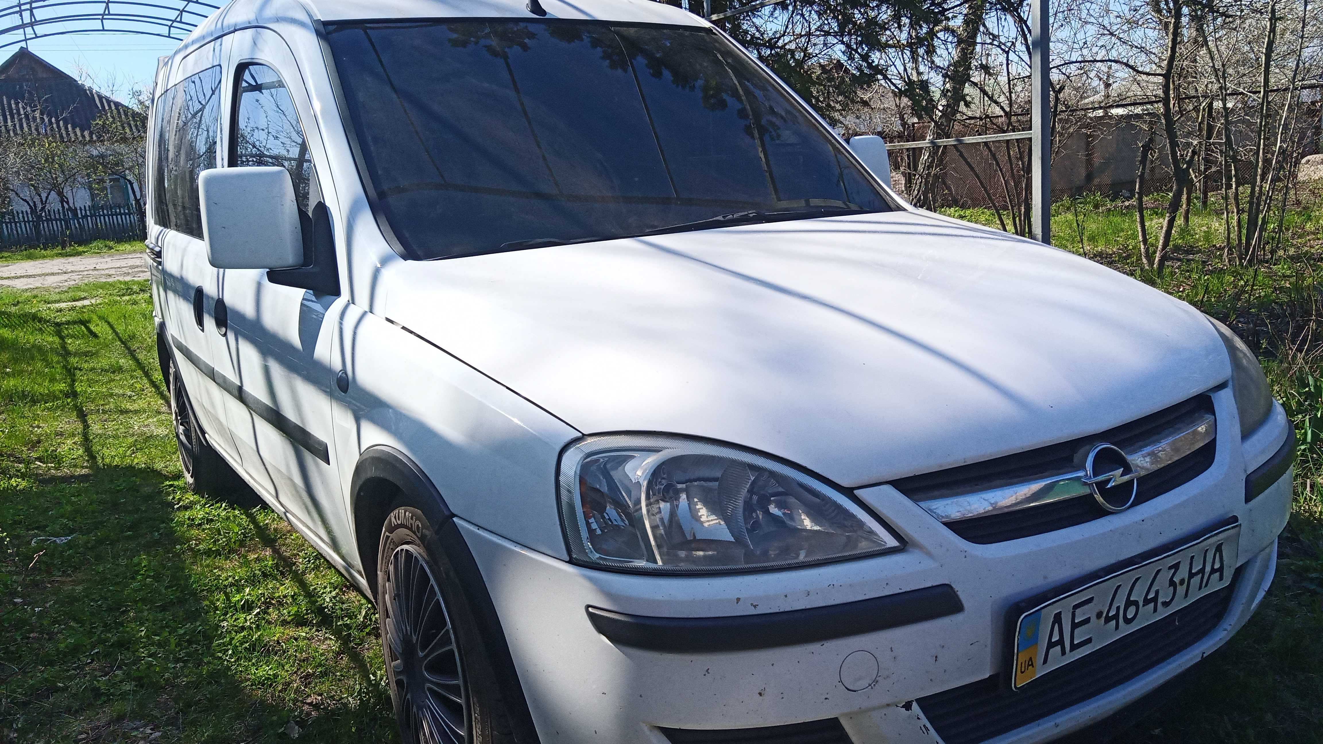 Opel Combo 1.3 дизель 2009