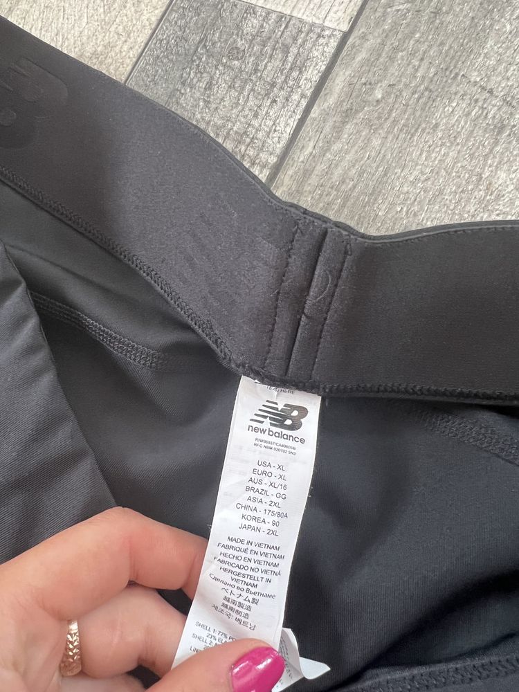 Czarne legginsy new balance