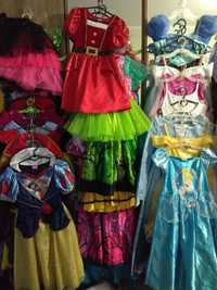 Продаж карнавальні костюми для дітей