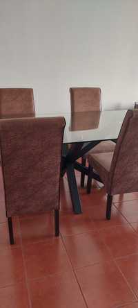 Cadeiras novas elegantes e de qualidade