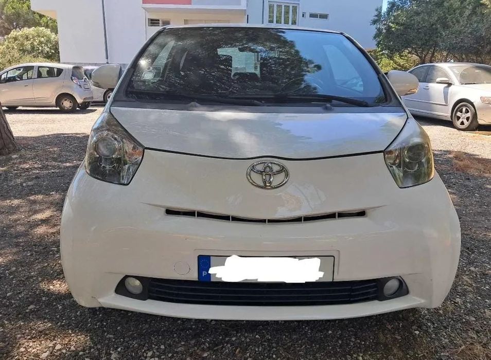 Toyota iQ
