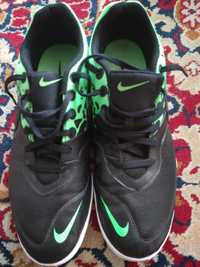 Buty NIKE halowe