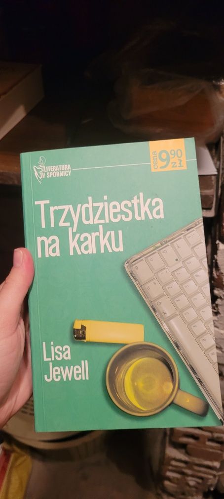 Książka literatura w spódnicy (do wyboru)