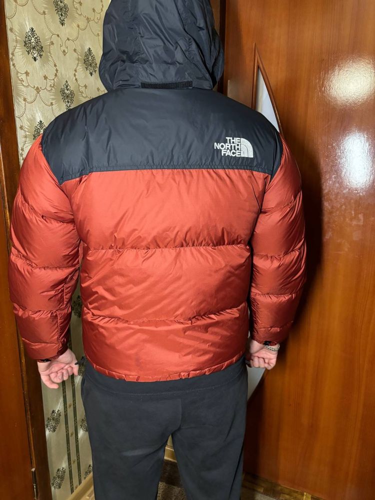 Пуховик the north face nuptse 700