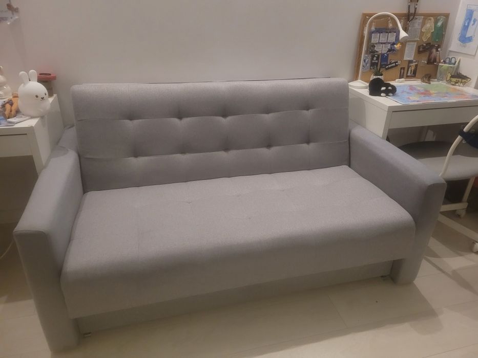 Sofa dwuosobowa rozkładana tapicerowana szara amerykanka Agata meble