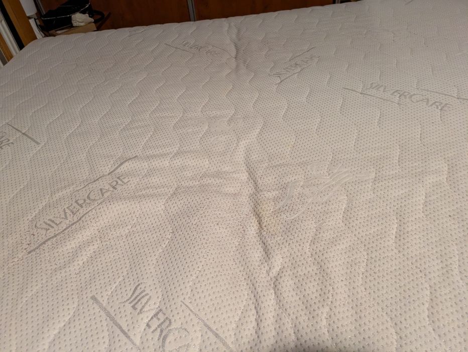 Materac z pokrowcem 160x200cm fdm