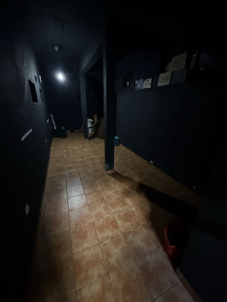 Moradia, sotao, loja, garagem, cave