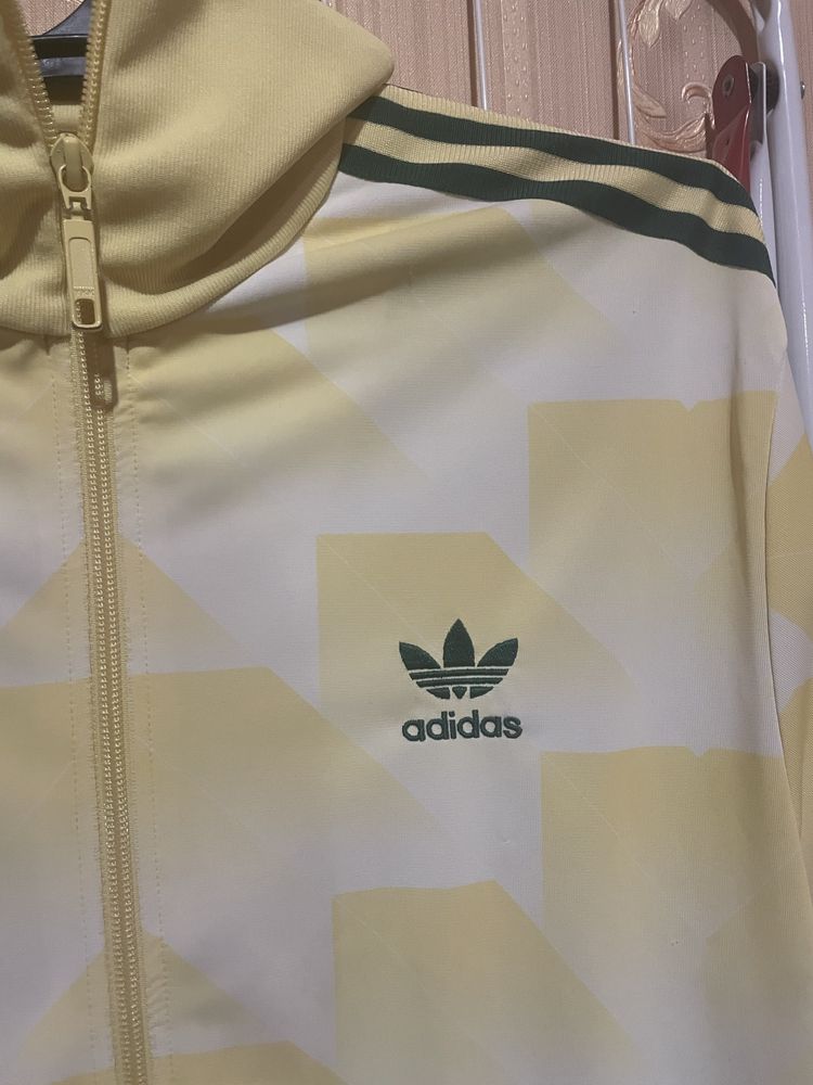 Женская мастерка adidas original, L, лимонного цвета