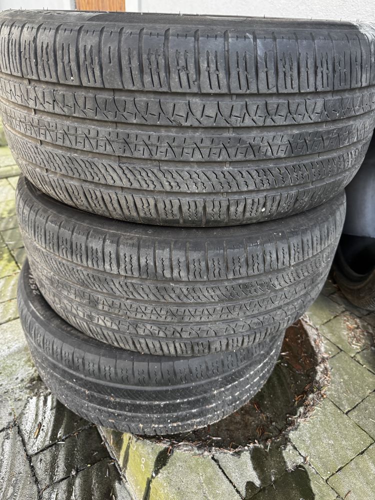 Шини Pirelli  P ZERO r19 245/40 2022 р 5 місяць