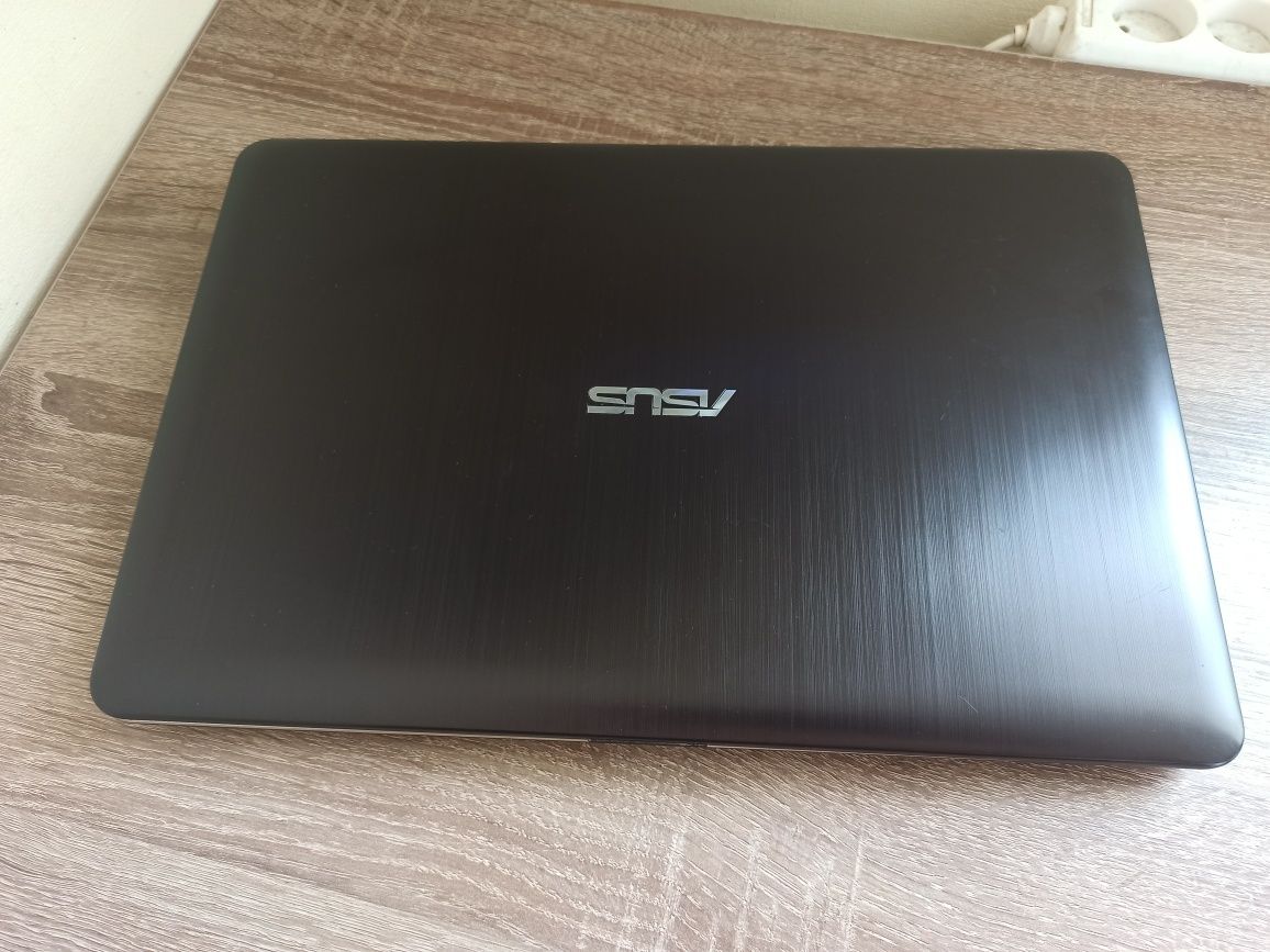 Ноутбук Asus x540s