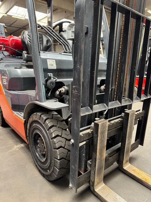 Навантажувач вилковий TOYOTA газ бензин погрузчик Тойота