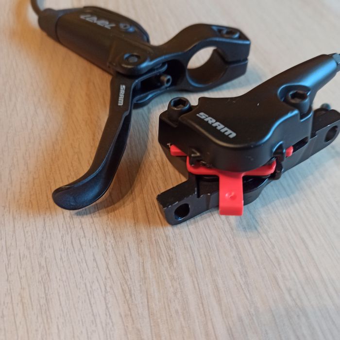 Nowy hamulec hydrauliczny przedni Sram Level