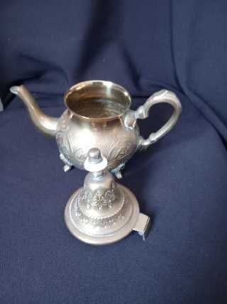 Bule marroquino em latão