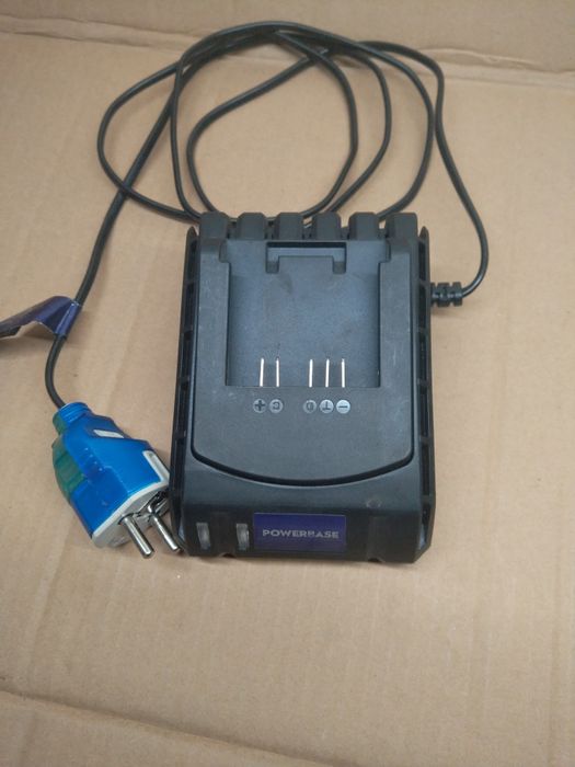 Ładowarka POWERBASE 20V 2,4A