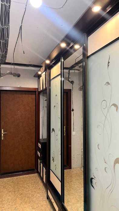 ТЕРМІНОВО!  Меблі у передпокій