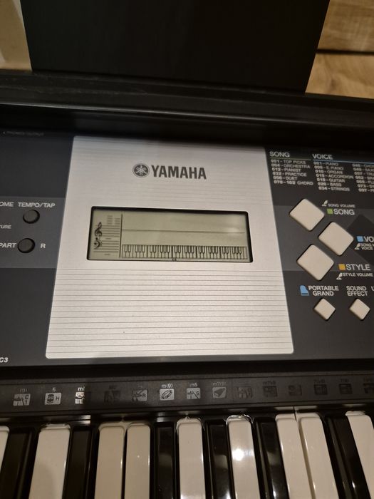 Organy Yamaha YPT-230