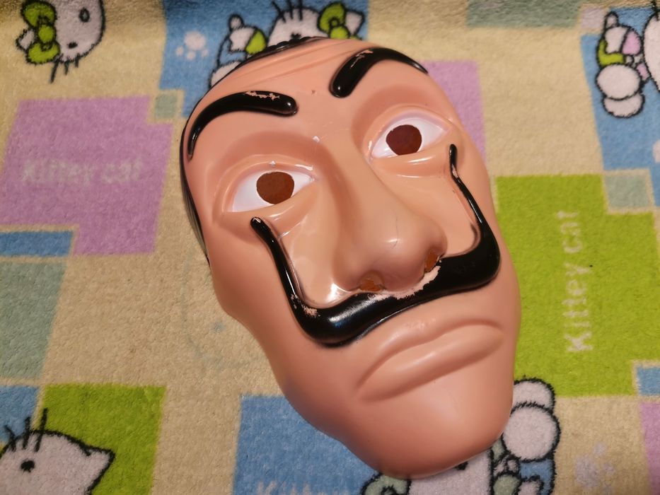 Маска художника Сальвадор Дали, прикольная маска Бумажный дом