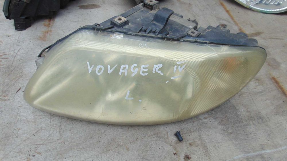 Paz55 Lampa lewa przednia chrysler voyager IV  wysyłka części