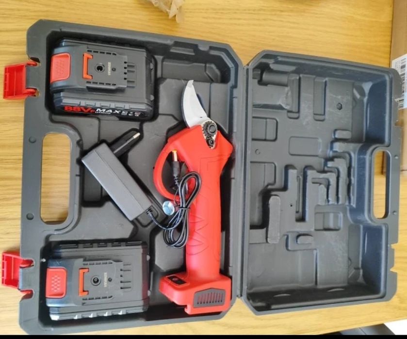 Tesoura de poda com 2 bateria de lítio