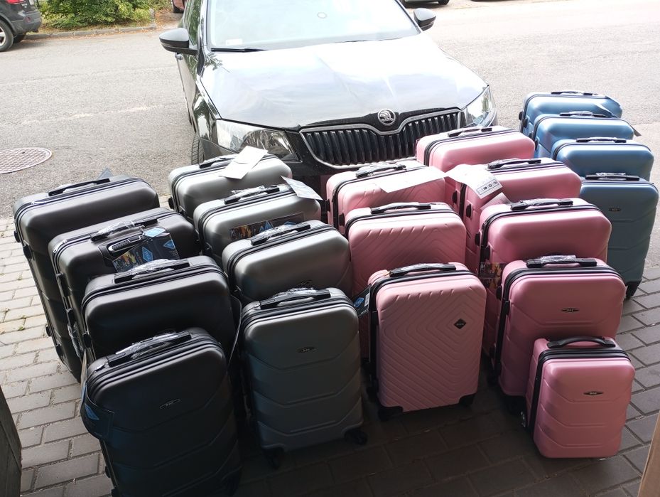 Walizka średnia xl na 4 kołach z Abs podróżna