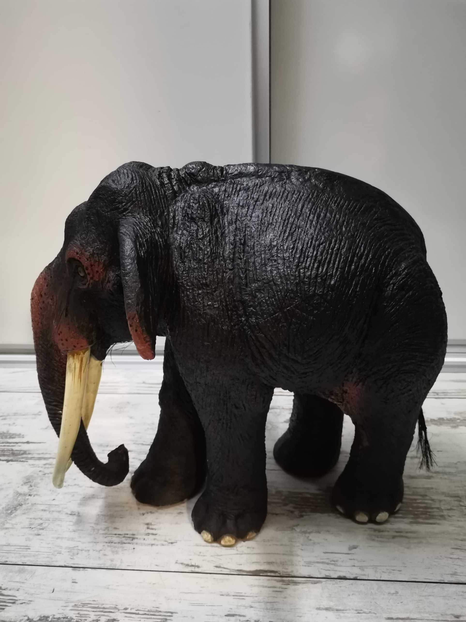 Niespotykana dekoracyjna figurka -MAMUT, jak żywy, wysokość 41 cm