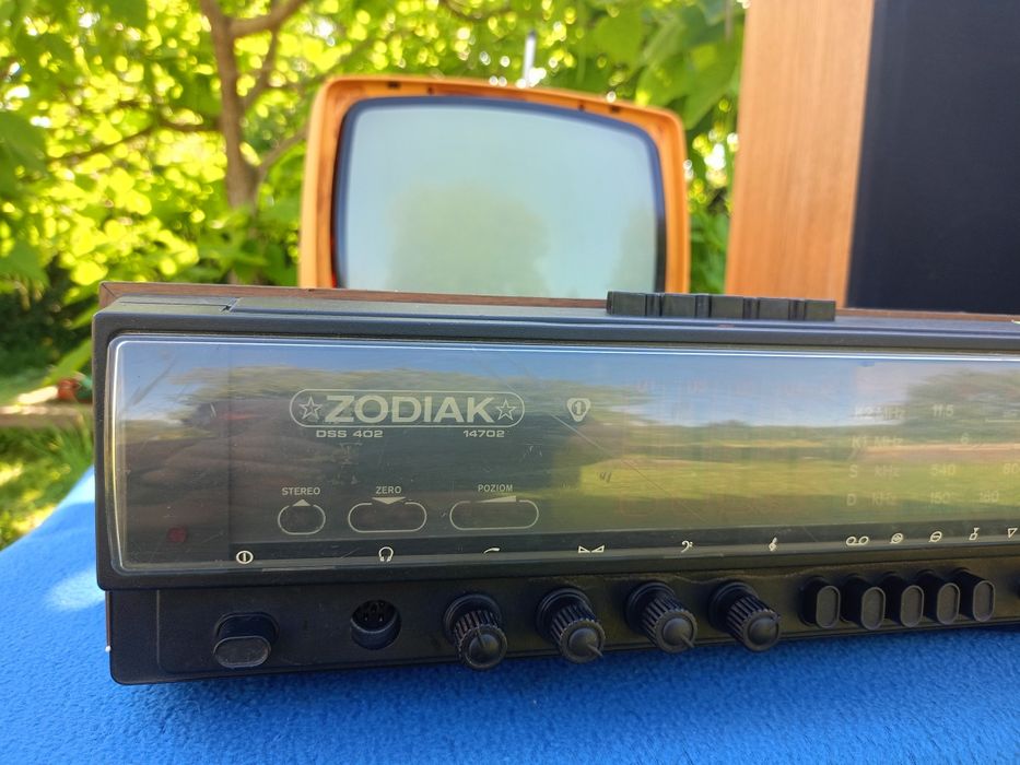 Kolumny, radio, magnetofon szpulowy, TV,  video