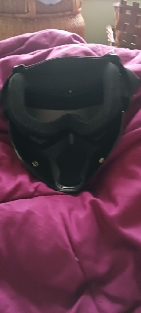Mascara de protecção para capacete nova sem riscos ou algum defeito