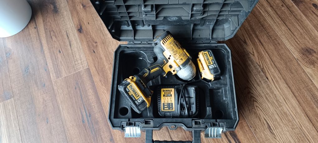 Klucz udarowy DeWalt dcf 899 P2