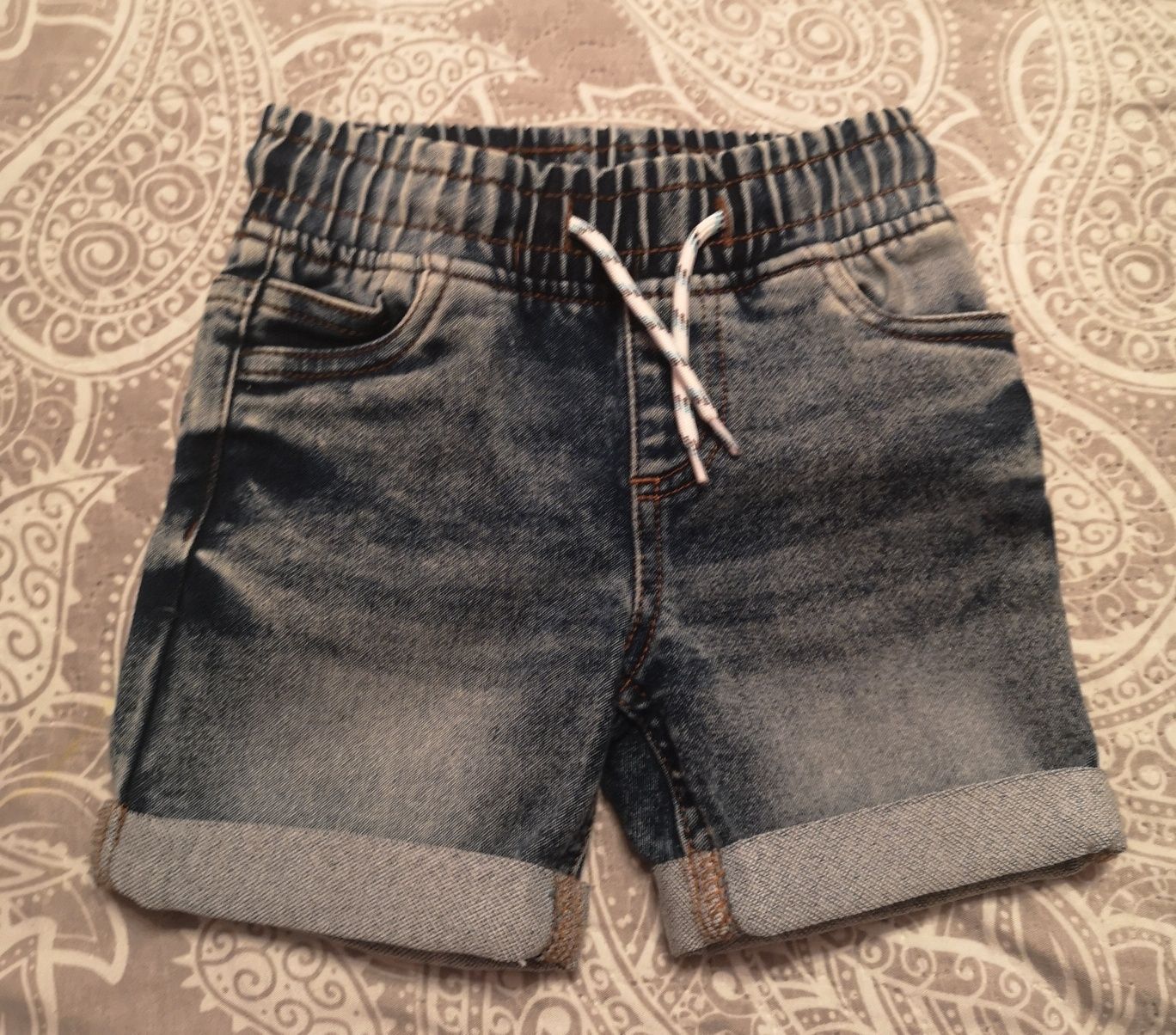 Krótkie spodenki jeansowe 80cm