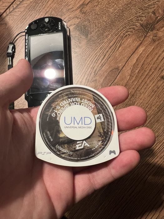 Konsola PSP przerobiona