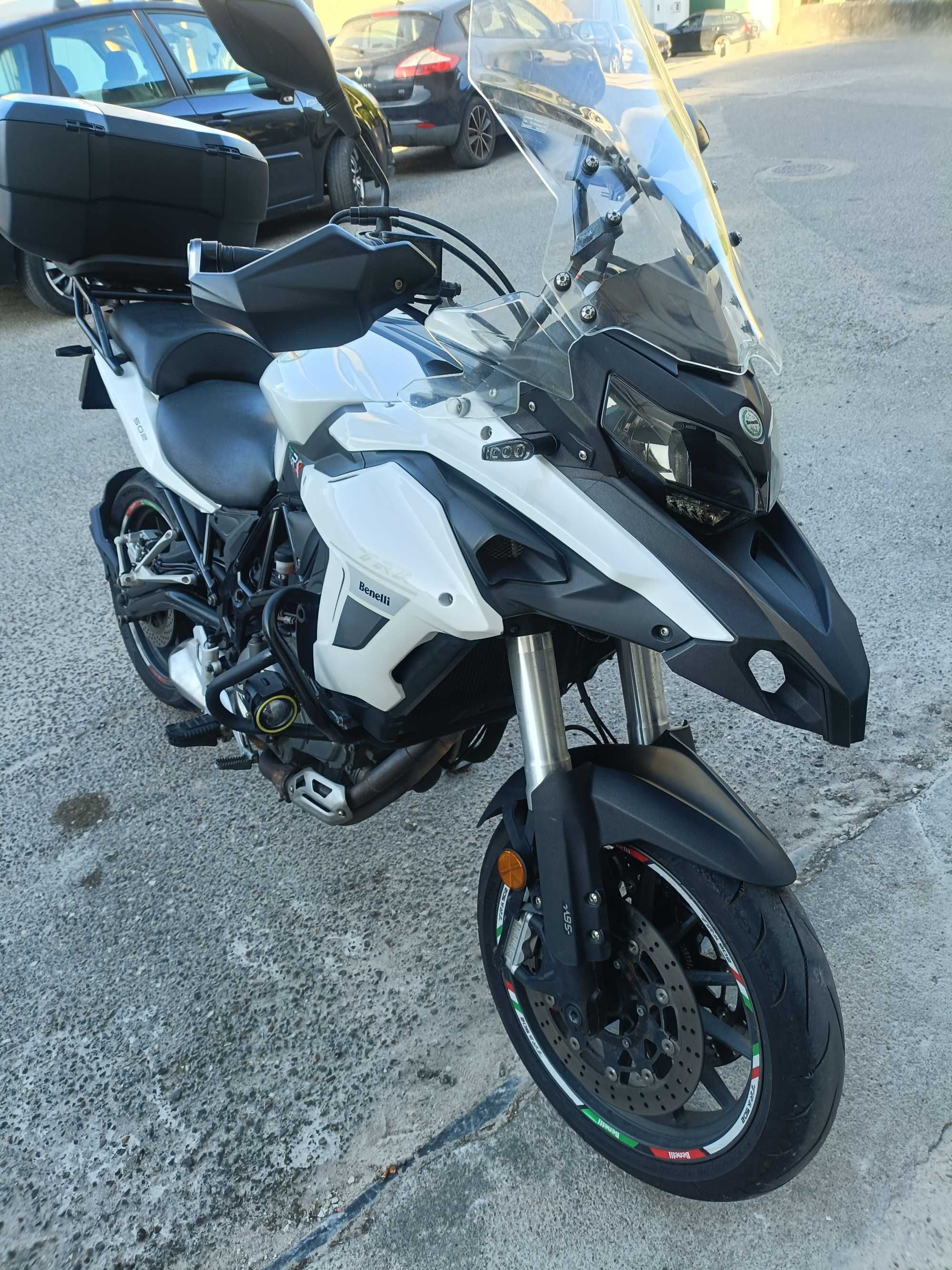 Benelli trk em excelente estado