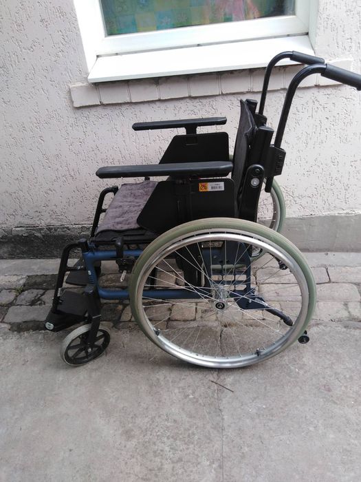 Коляска инвалидная