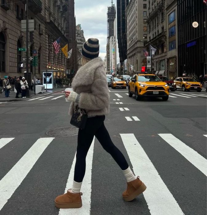 Нові високі носки в угги