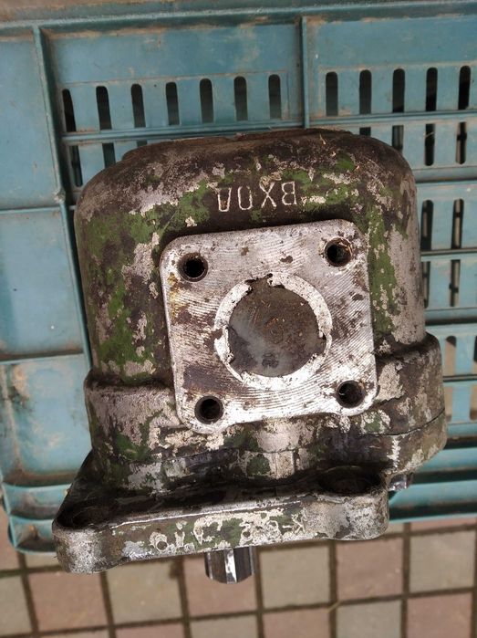 Насос лівого оберту до ЮМЗ