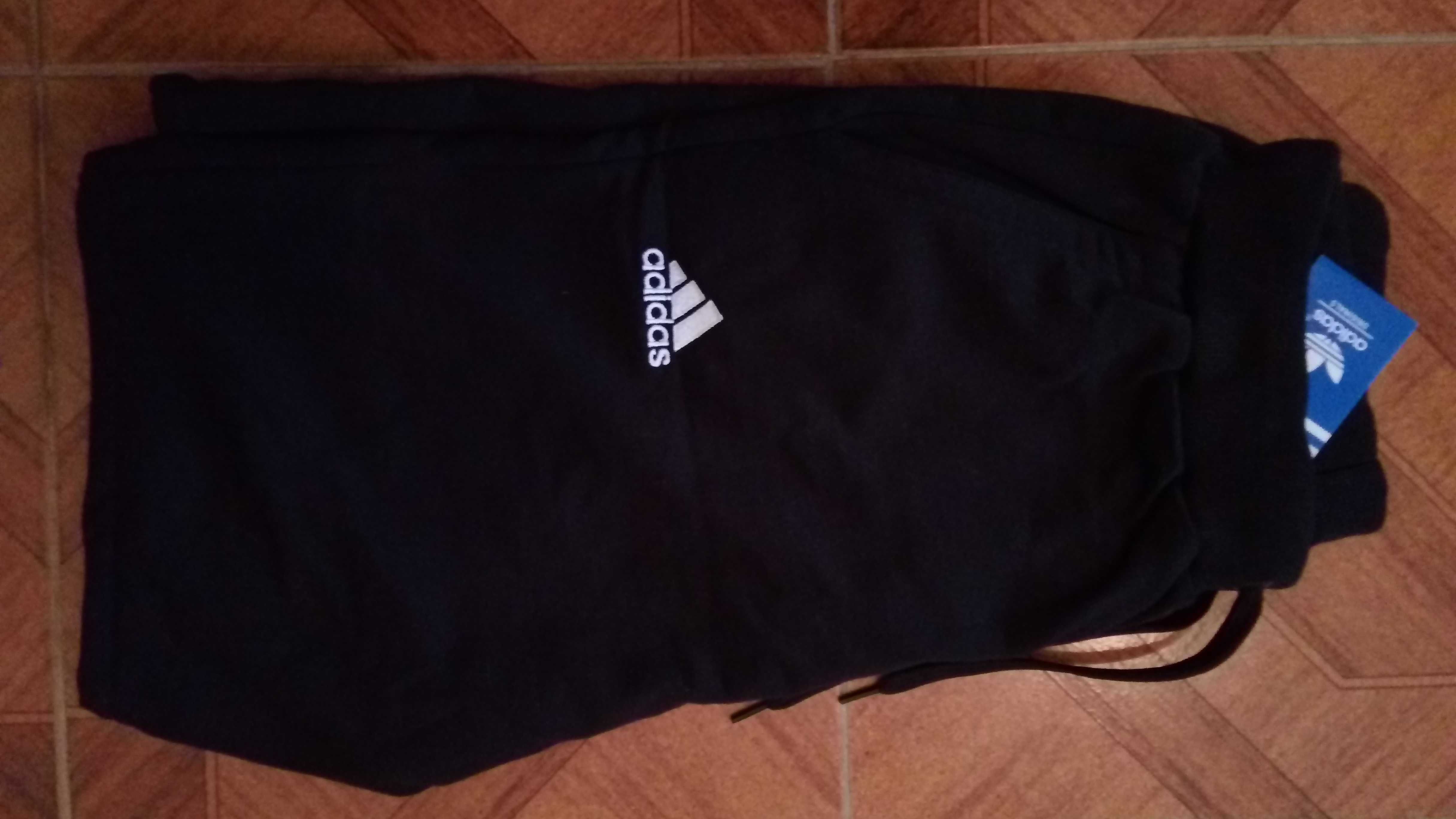 Calções da marca Adidas