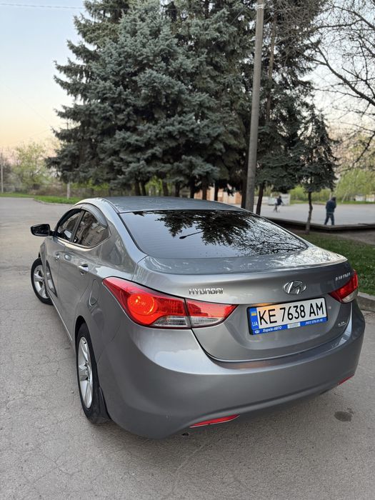 Продам офіційну хундай елантру 2013 року автомат