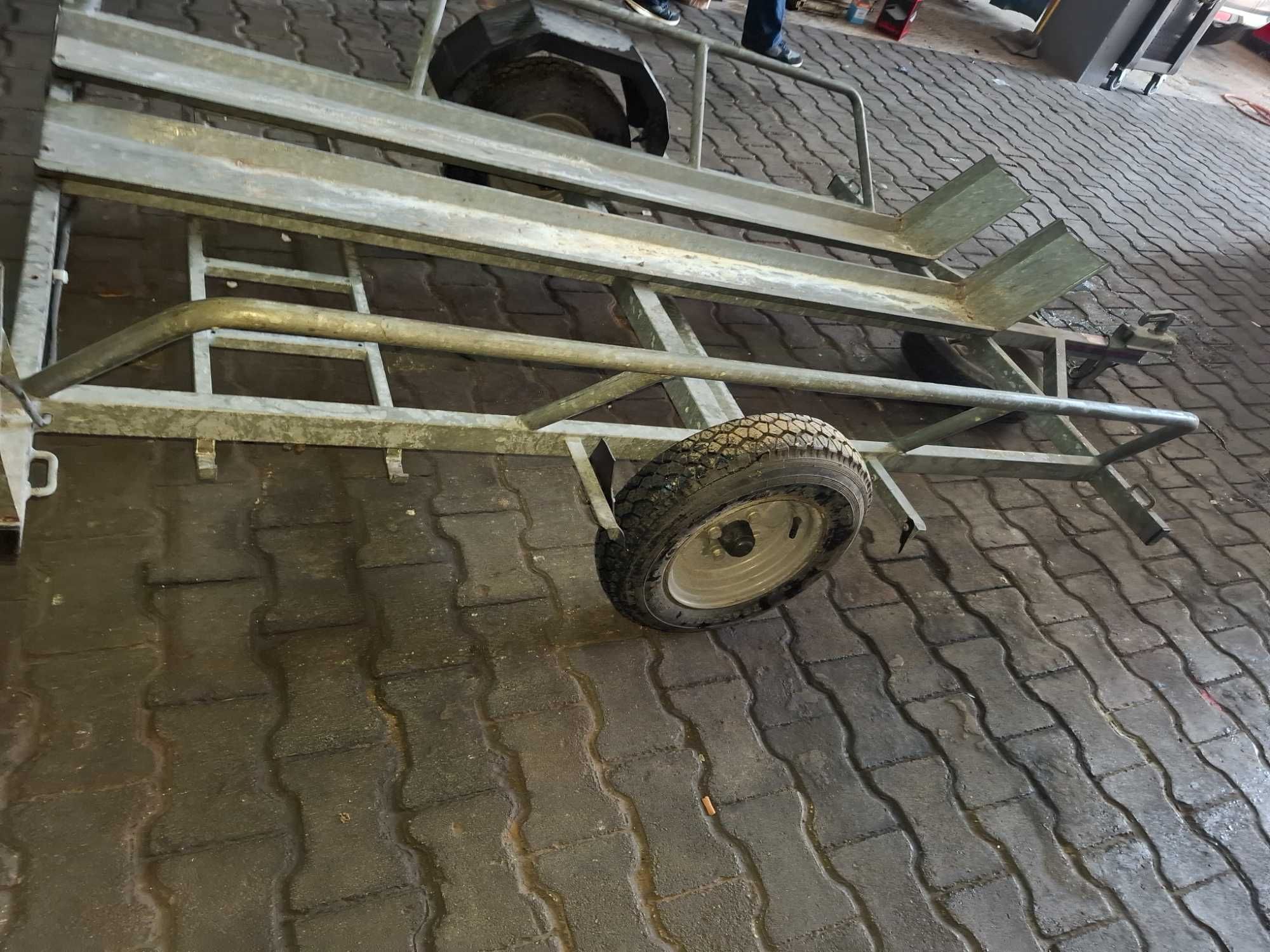 Atrelado Motas impecável