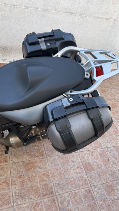 Bmw f800st.
