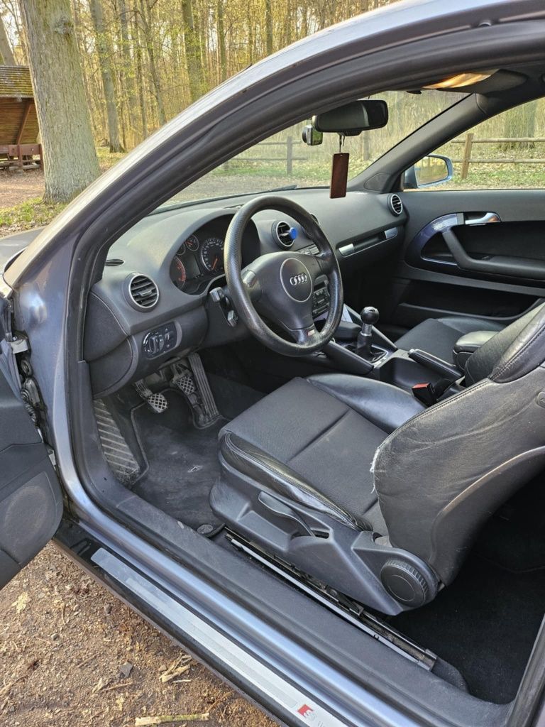 Audi a3 8p s-line  2005 2.0tdi 140km bkd